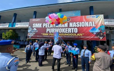 SMK Pelayaran Nasional Purwokerto secara resmi meresmikan gedung baru sebagai bagian dari program SMK Pusat Keunggulan